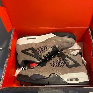 Jordan retro 4 taupe haze